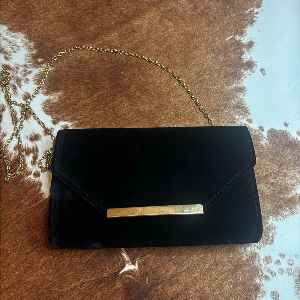 Elegant Black Clutch with Gold Chain
